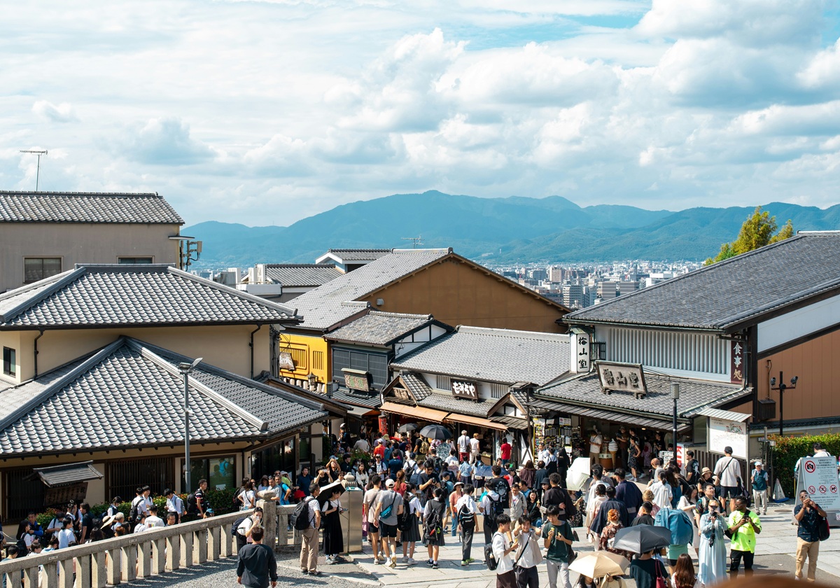 インバウンド好調の陰で進む「お金を使わない観光客」化…懸念すべき満足度低下